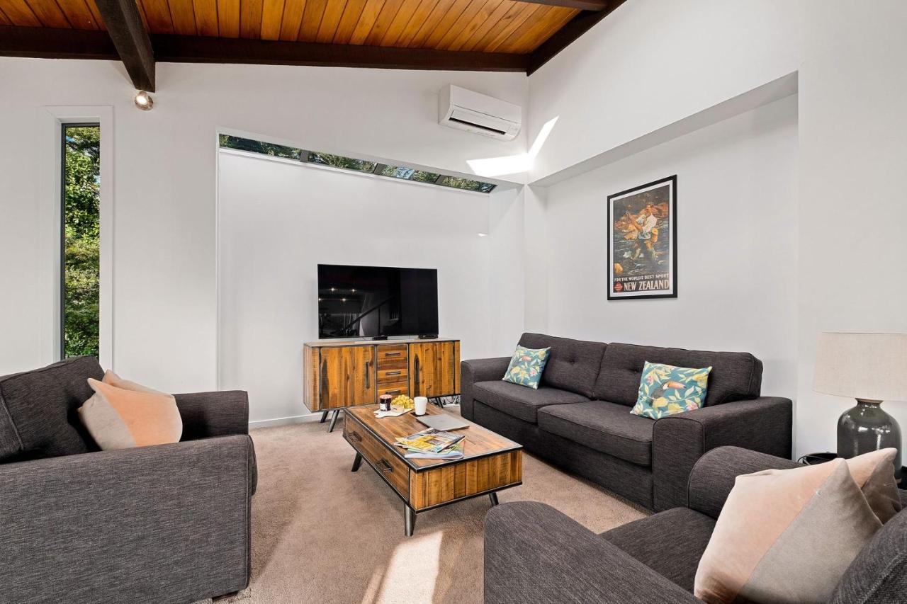 Queenstown Lakefront Dream 4 Bed ภายนอก รูปภาพ