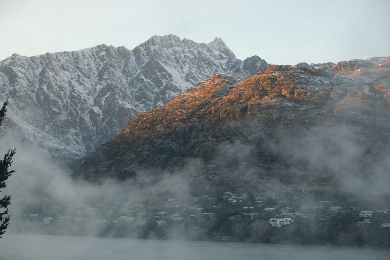 Queenstown Lakefront Dream 4 Bed ภายนอก รูปภาพ