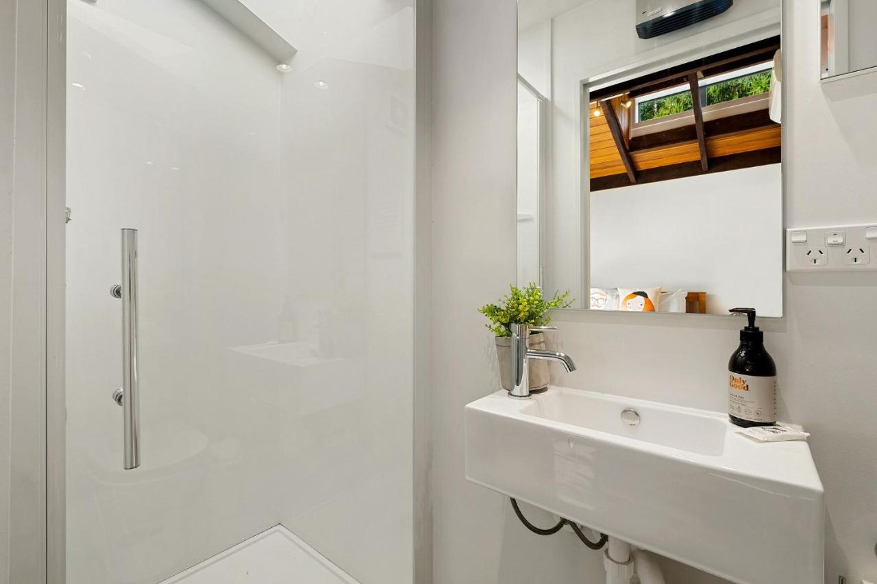 Queenstown Lakefront Dream 4 Bed ภายนอก รูปภาพ