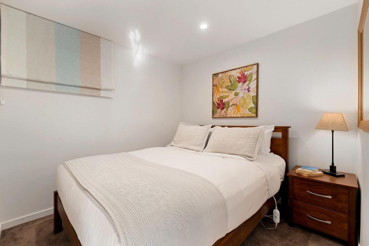 Queenstown Lakefront Dream 4 Bed ภายนอก รูปภาพ